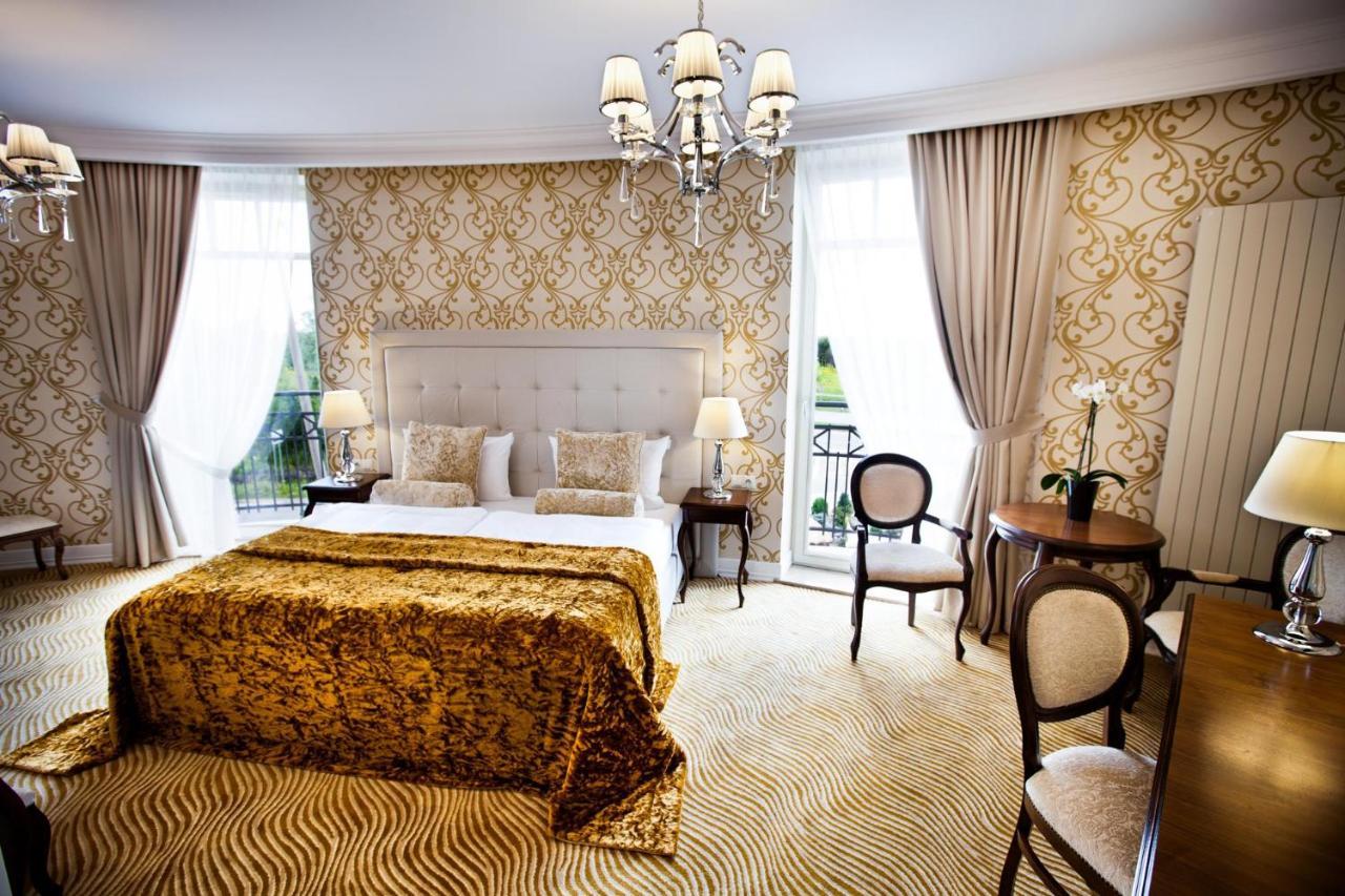 Rezydencja Luxury Hotel Bytom Piekary Slaskie Ruang foto